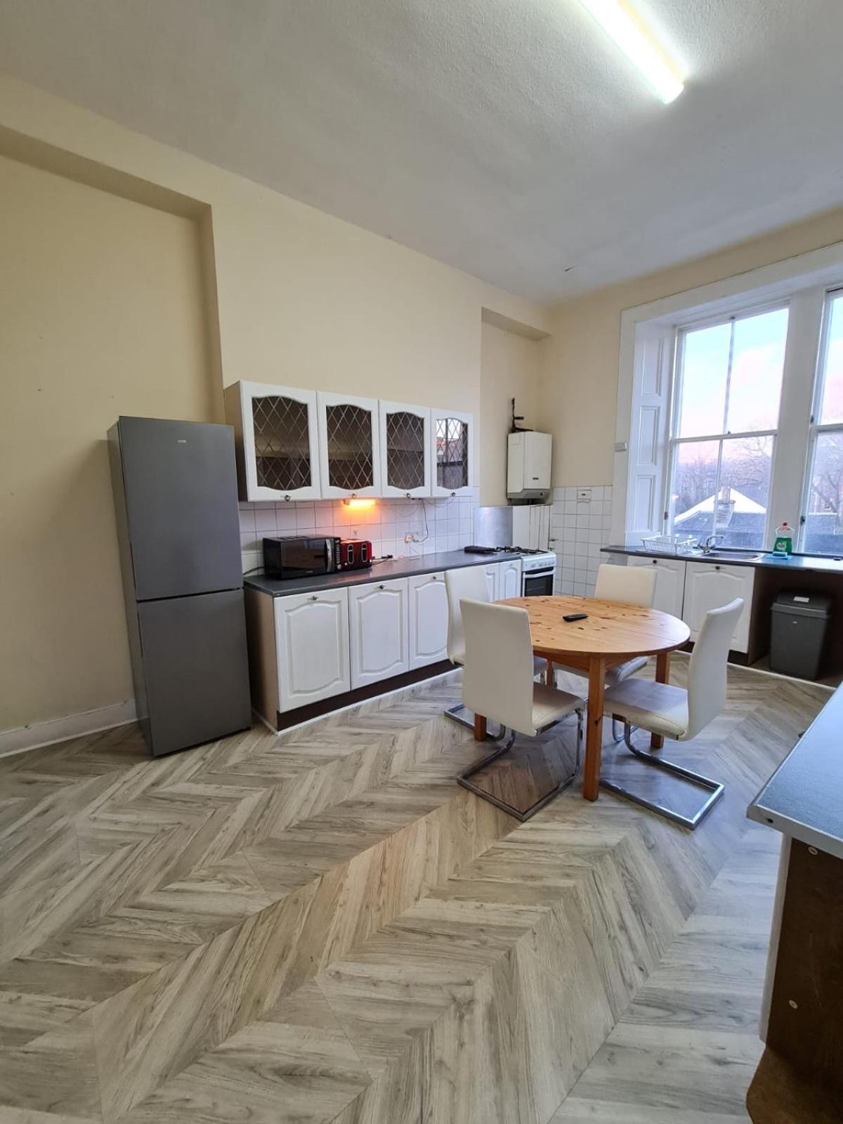 Apex Haymarket Station Apartment Эдинбург Экстерьер фото